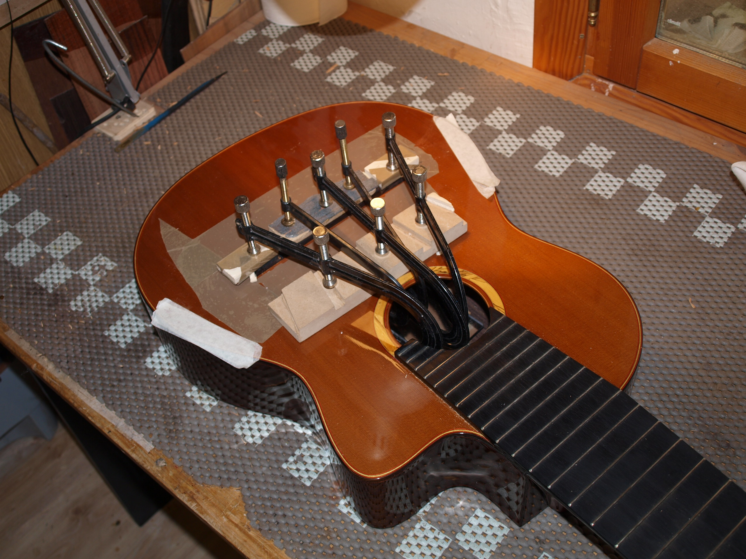 Asombrosamente Quejar Predecesor reparación guitarra | Pierre Guénégo - Luthier